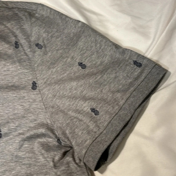 Banana Republic Standard Fit Tropical pineapple Gray Polo Shirt size L - Picture 3 of 7